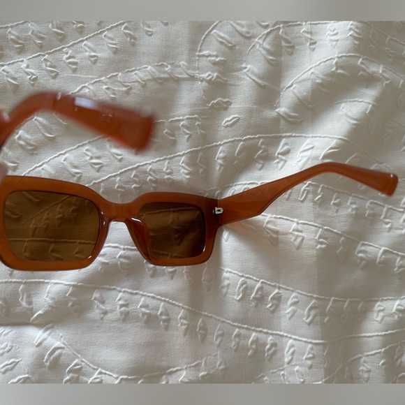 Princess Polly Dutton Sunnies in Brown - Picture 7 of 7
